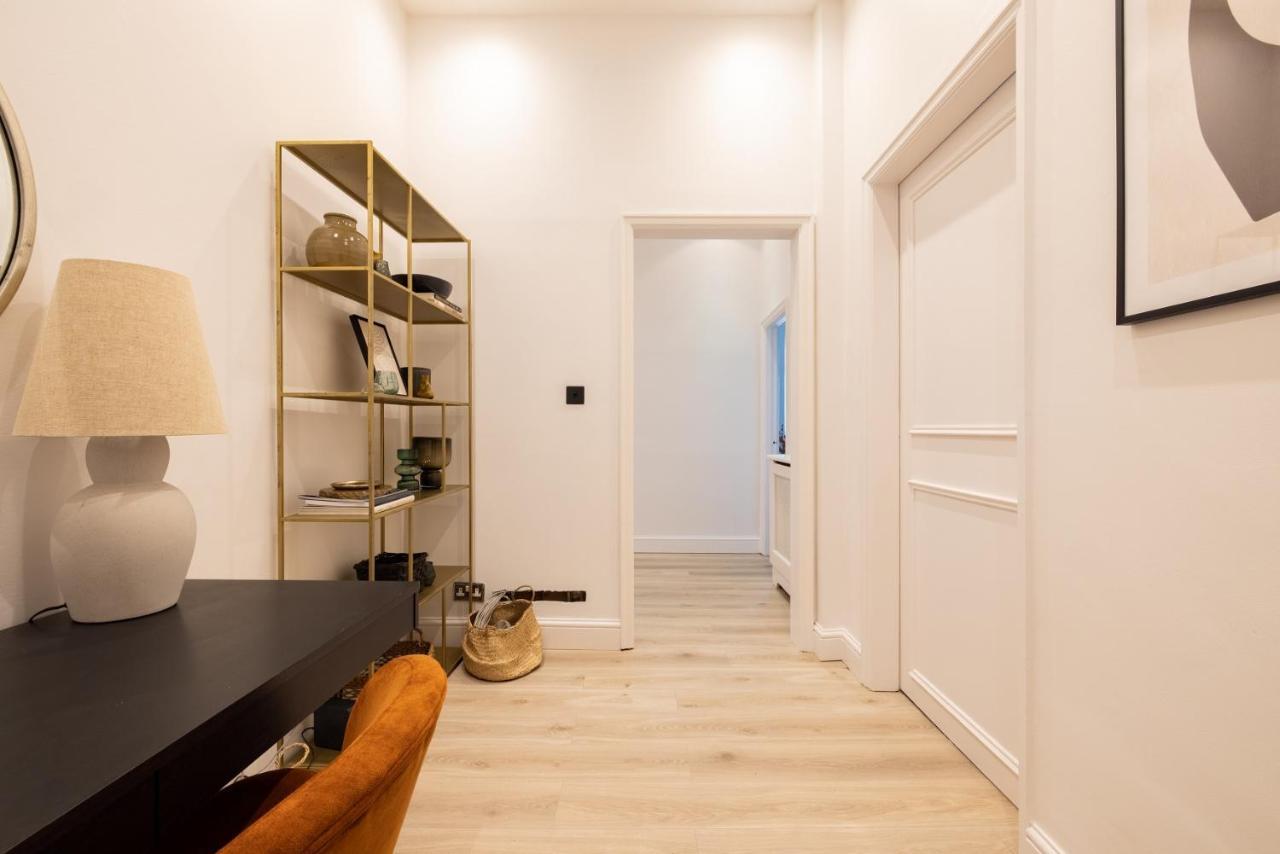 The Sussex Garden Retreat - Elegant 2Bdr Flat Appartamento Londra Esterno foto