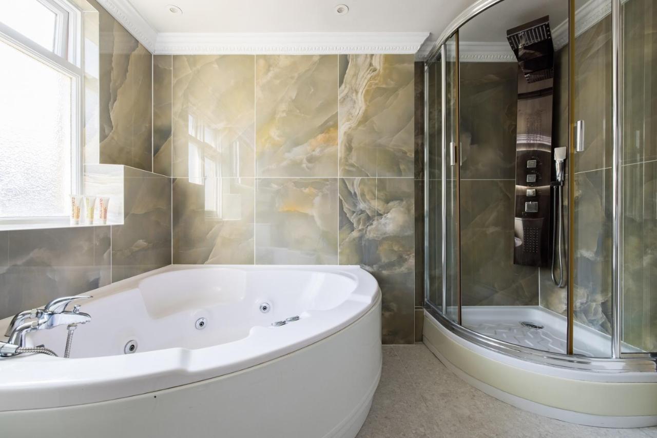 The Sussex Garden Retreat - Elegant 2Bdr Flat Appartamento Londra Esterno foto
