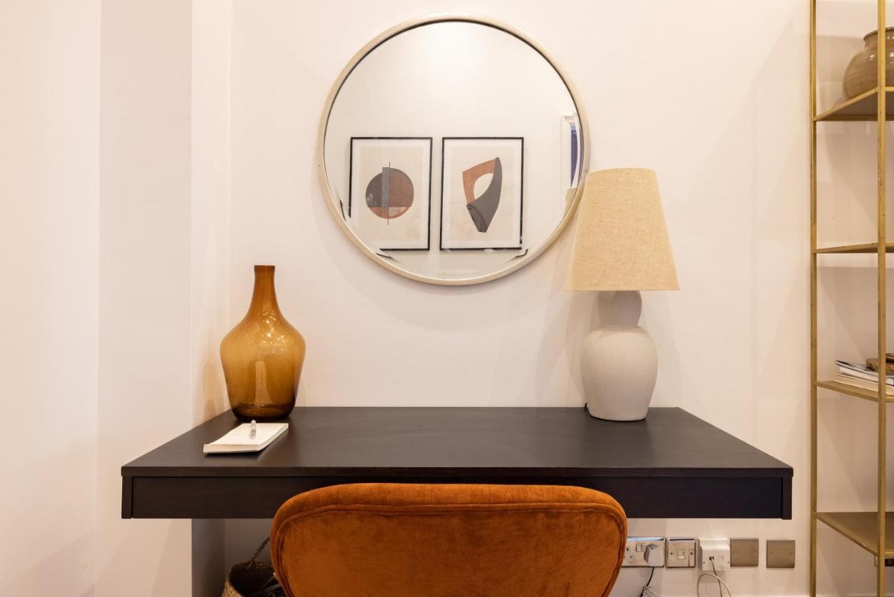 The Sussex Garden Retreat - Elegant 2Bdr Flat Appartamento Londra Esterno foto